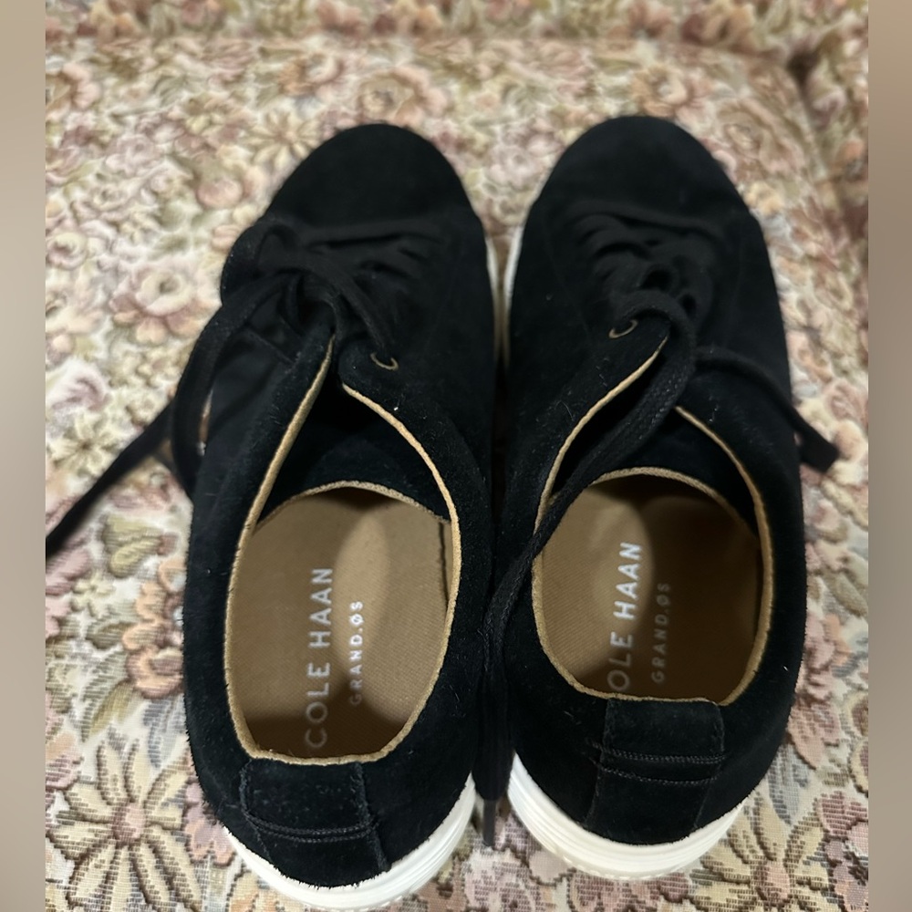 Chic Black Suede sneakers Cole Haan 7.5 women’s - Picture 4 of 5